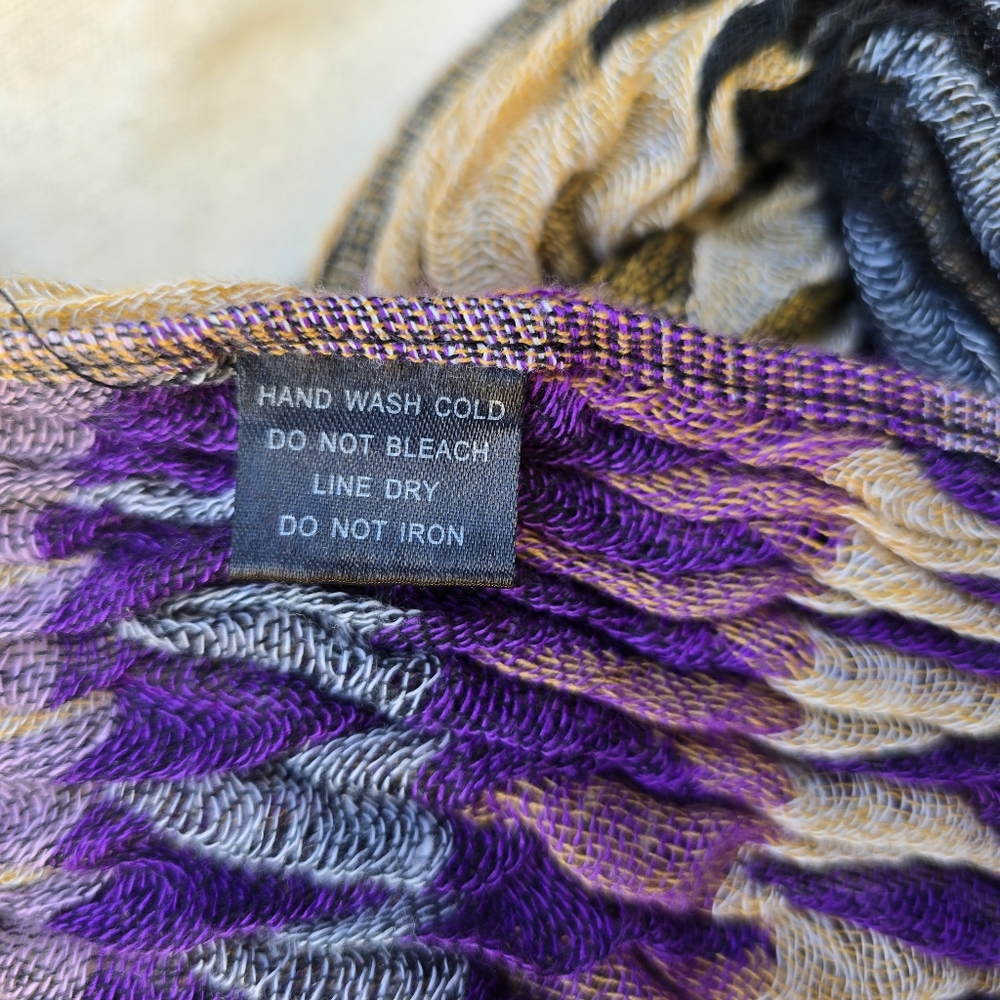Again Chic Multicolor Chevron Scarf - Picture 8 of 9